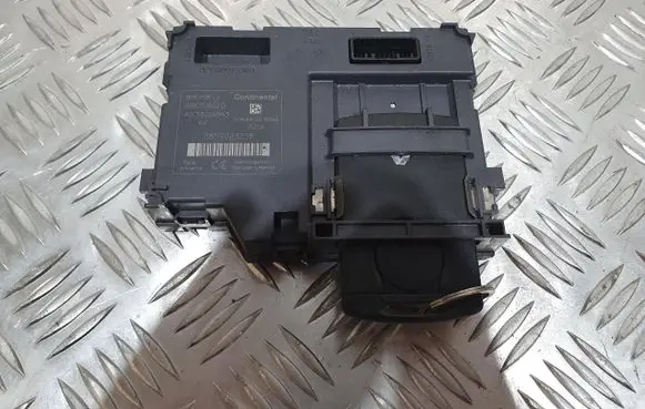 Renault Clio IV Ignition key card reader 285902325R
