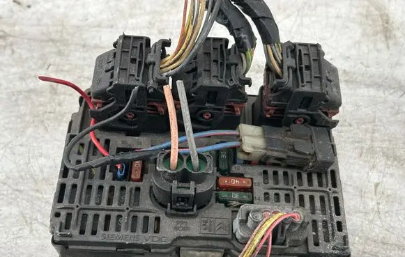 Peugeot Partner BSM Control unit 9656086080 S118983001