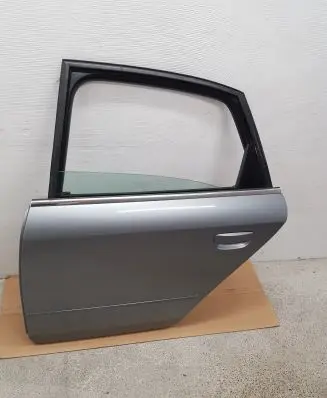 Audi A4 S4 B7 8E 8H Rear door