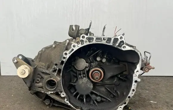 Toyota Avensis T250 Manual 6 speed gearbox 