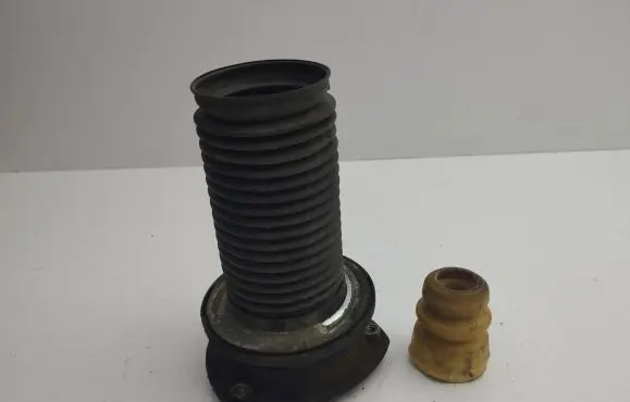 Volkswagen Golf VIII Front upper strut mount 5Q0412331E