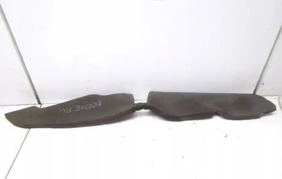 Dodge Caliber Fender foam support/seal 
