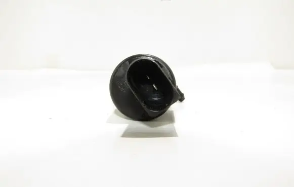Mercedes-Benz E W212 Windscreen/windshield washer pump 2218690121