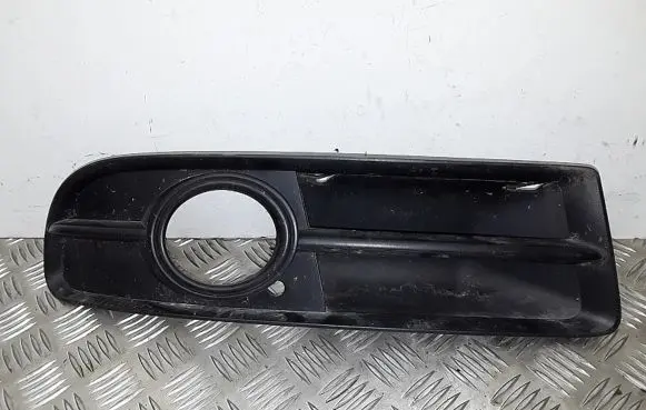 Audi A4 S4 B7 8E 8H Front grill 8E0807682G