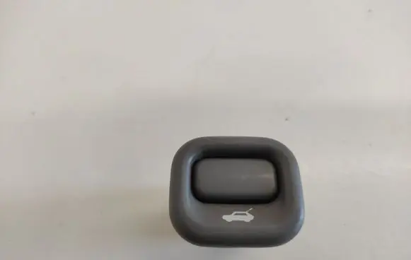 Honda CR-V Tailgate/trunk/boot open switch M8525