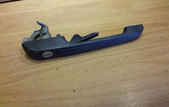 Volkswagen Jetta II Front door exterior handle 191837205A