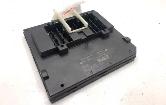 Audi A3 S3 8V Central body control module 5Q0937084AJ