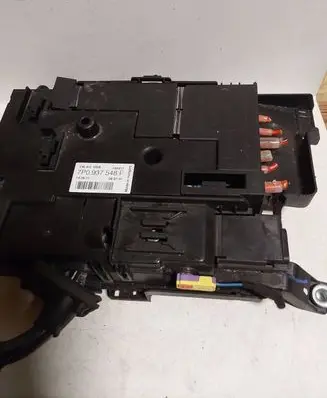 Volkswagen Touareg II Fuse module 7P0937548F