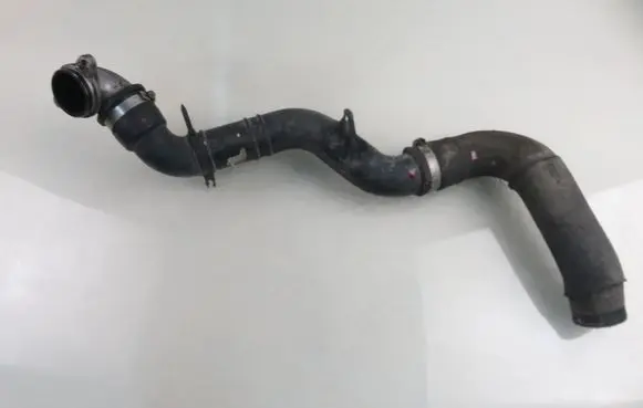 Intercooler hose/pipe