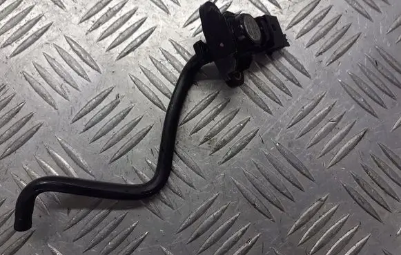 Mercedes-Benz 200 300 W123 Air pressure sensor