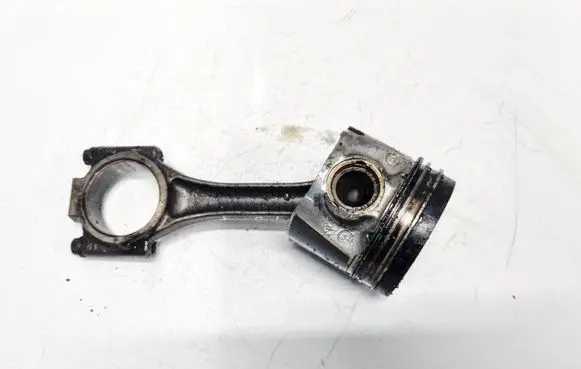 Skoda Fabia Mk1 (6Y) Piston with connecting rod