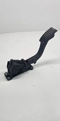 Mazda 3 I Accelerator throttle pedal 4M519F836 742530