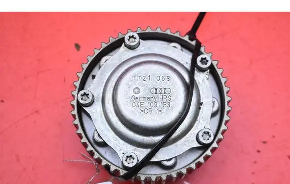 Skoda Octavia 985 Crankshaft pulley 04E109153