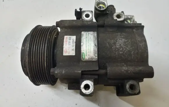 KIA Sorento Air conditioning (A/C) compressor (pump) 977013E350