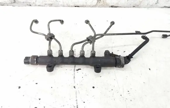 Toyota Avensis T270 Fuel main line pipe