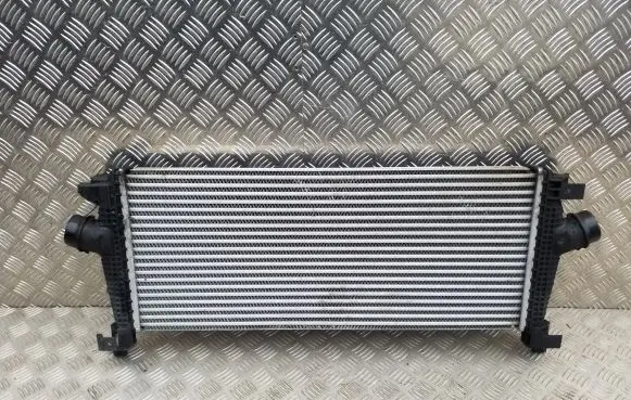 Opel Zafira C Intercooler radiator 13330387