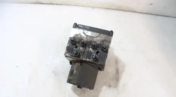 Peugeot 407 ABS Pump 15710604