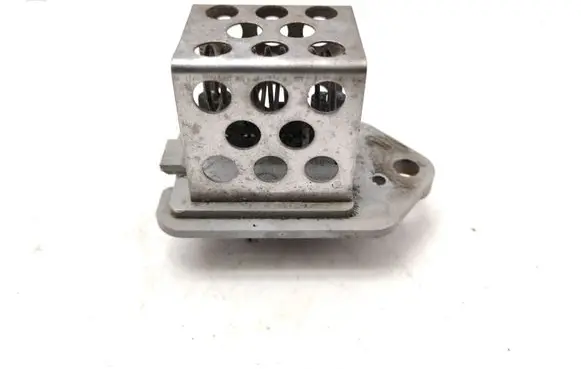 Coolant fan relay