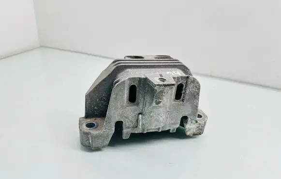Mercedes-Benz B W246 W242 Engine mount bracket AC46000D
