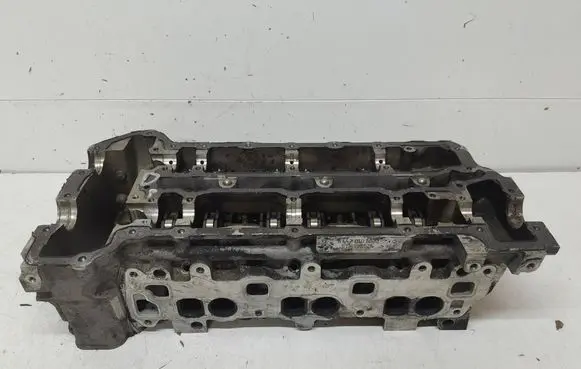 Mercedes-Benz GL X164 Engine head R6420163601 A6420108820
