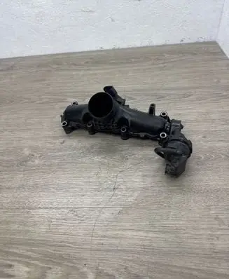 Volkswagen Polo V 6R Intake manifold 04B129709B 03K906051