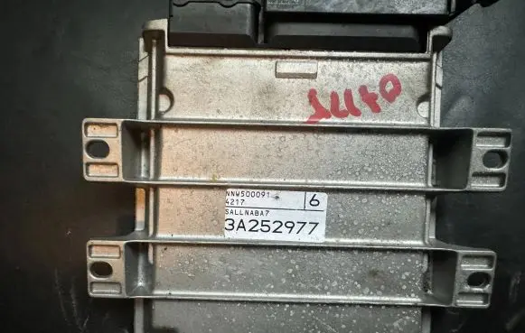 Land Rover Freelander Engine control unit/module NNW500091 3A252977 4217ABA7