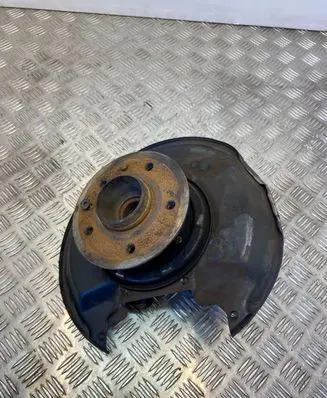 Mercedes-Benz SLC C107 Front wheel hub 1073320402 A1073320402