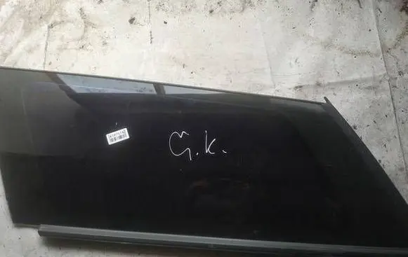 Subaru Legacy Rear side window as2