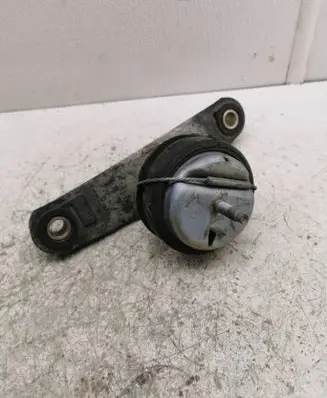 Volvo V40 Engine mount bracket 30778953