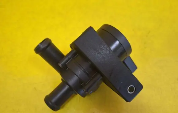 Volkswagen Golf VI Electric auxiliary coolant/water pump