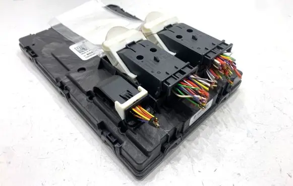Audi A5 Central body control module 8W0907063CG