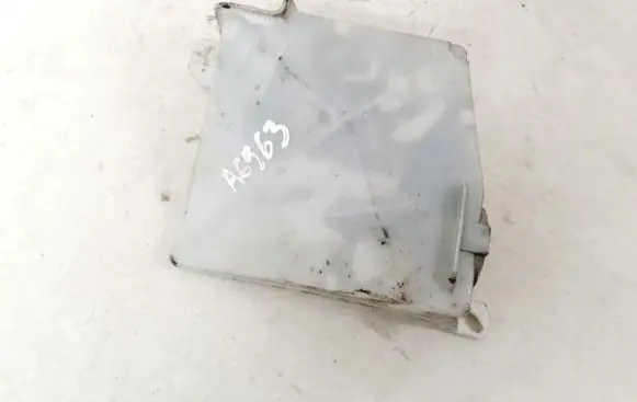 Mazda 323 Fuse box cover