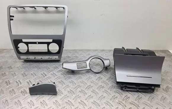 Skoda Octavia Mk2 (1Z) Interior decorative trim set 1Z1858415 1Z1858417 1Z1863077A
