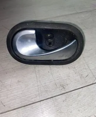 Renault Megane II Front door interior handle 8200028487 5005400006