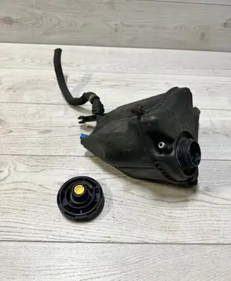 BMW 5 F10 F11 Coolant expansion tank/reservoir 7601949