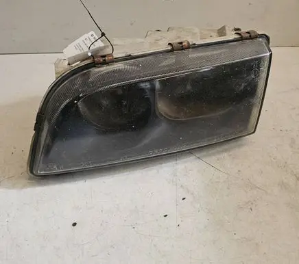 Volvo S40, V40 Headlight/headlamp