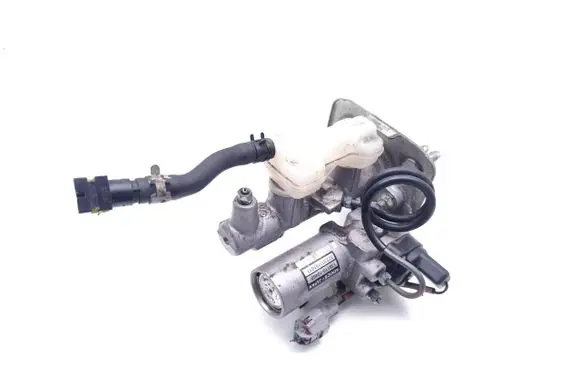 Lexus LS 460 - 600H Master brake cylinder 138110-10460 322303151011