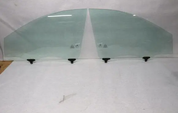 Hyundai ix35 Front door window glass four-door
