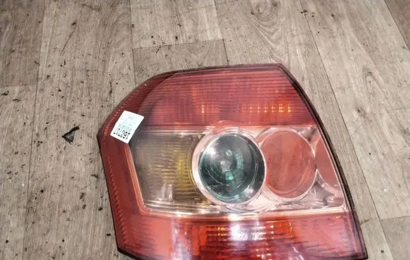 Toyota Avensis T250 Rear/tail lights
