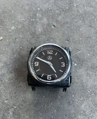Mercedes-Benz E W213 Clock 2138272000