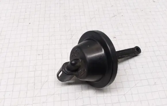 Volkswagen Golf IV Valve vacuum 06A129061
