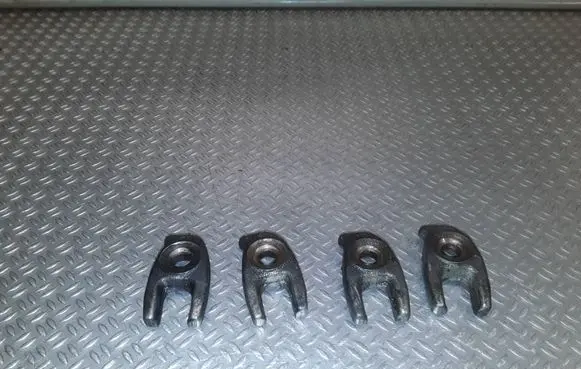 Nissan Tiida C11 Fuel Injector clamp holder