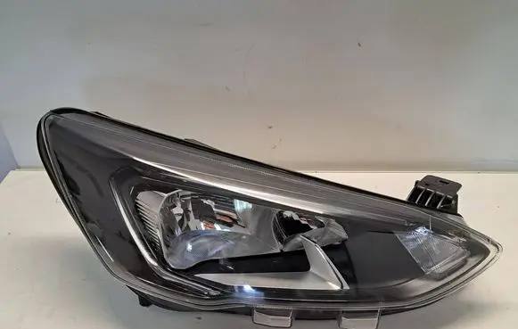 Ford Focus Headlight/headlamp JX7B13W029CE