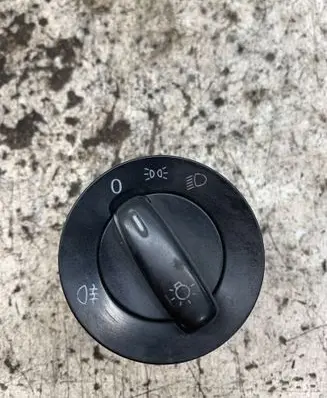 Volkswagen Golf V Light switch 1K0941431P