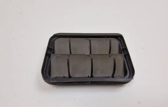 Citroen DS3 Quarter panel pressure vent 9675506980