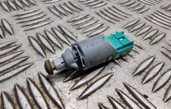 Clutch pedal sensor