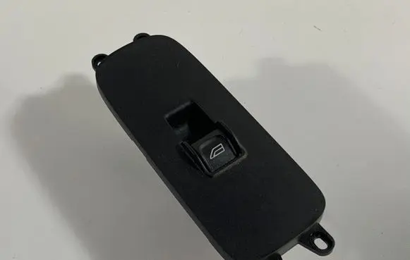 Volvo C30 Electric window control switch 30773214