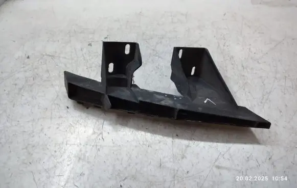 Audi Q7 4L Front bumper mounting bracket 4L0807333