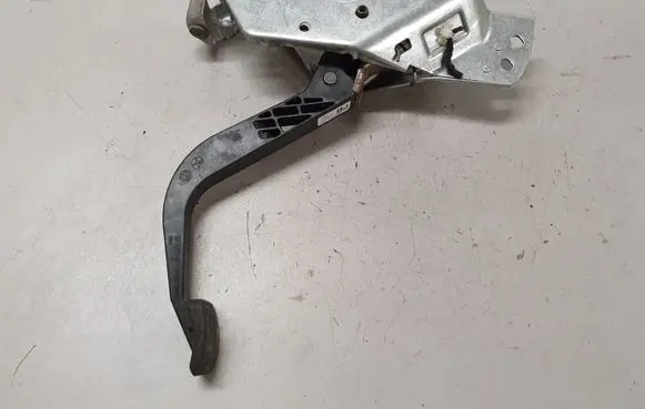 Clutch pedal