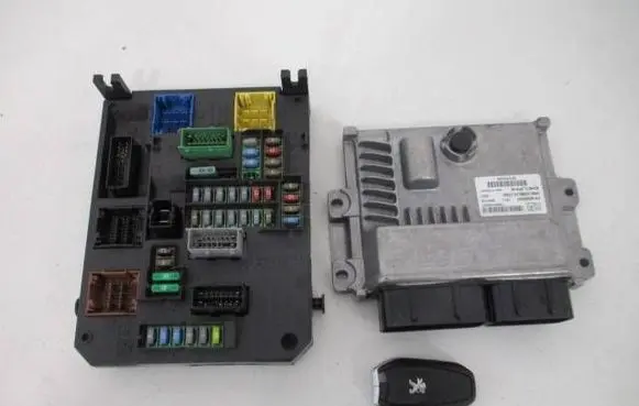 Peugeot 508 Engine ECU kit and lock set 9804828580
